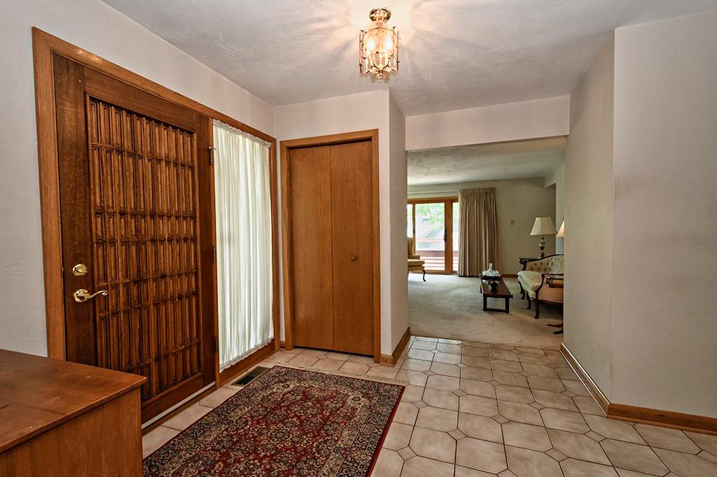 325 Blue Run Road Cheswick, PA 15024 - Photo 4 of 25 Gallery Image 4