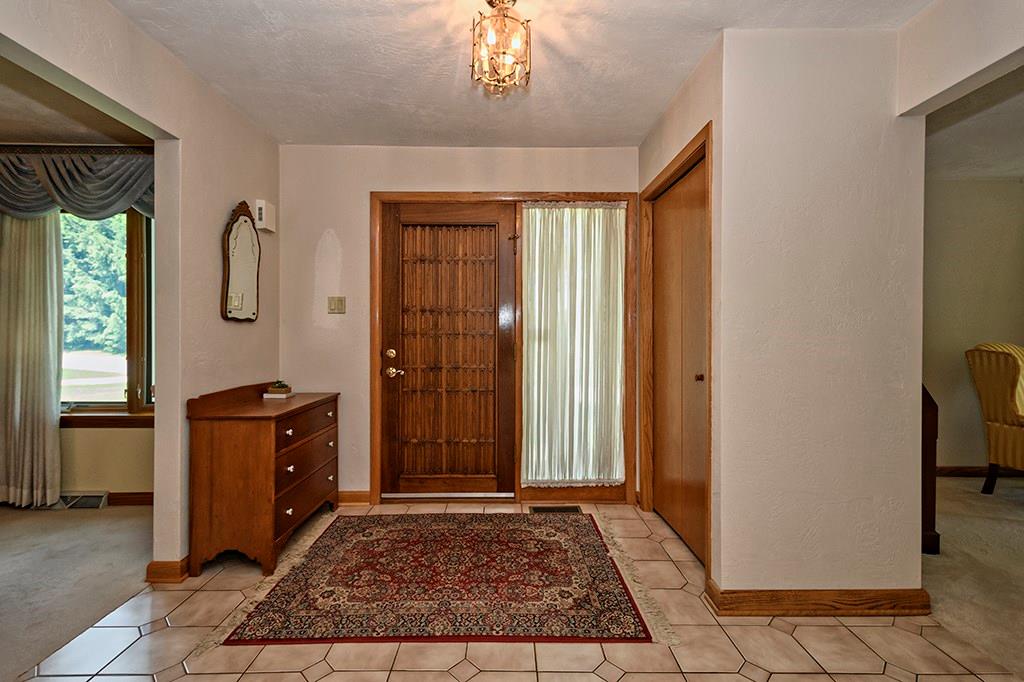 325 Blue Run Road Cheswick, PA 15024 - Photo 5 of 25 Gallery Image 5