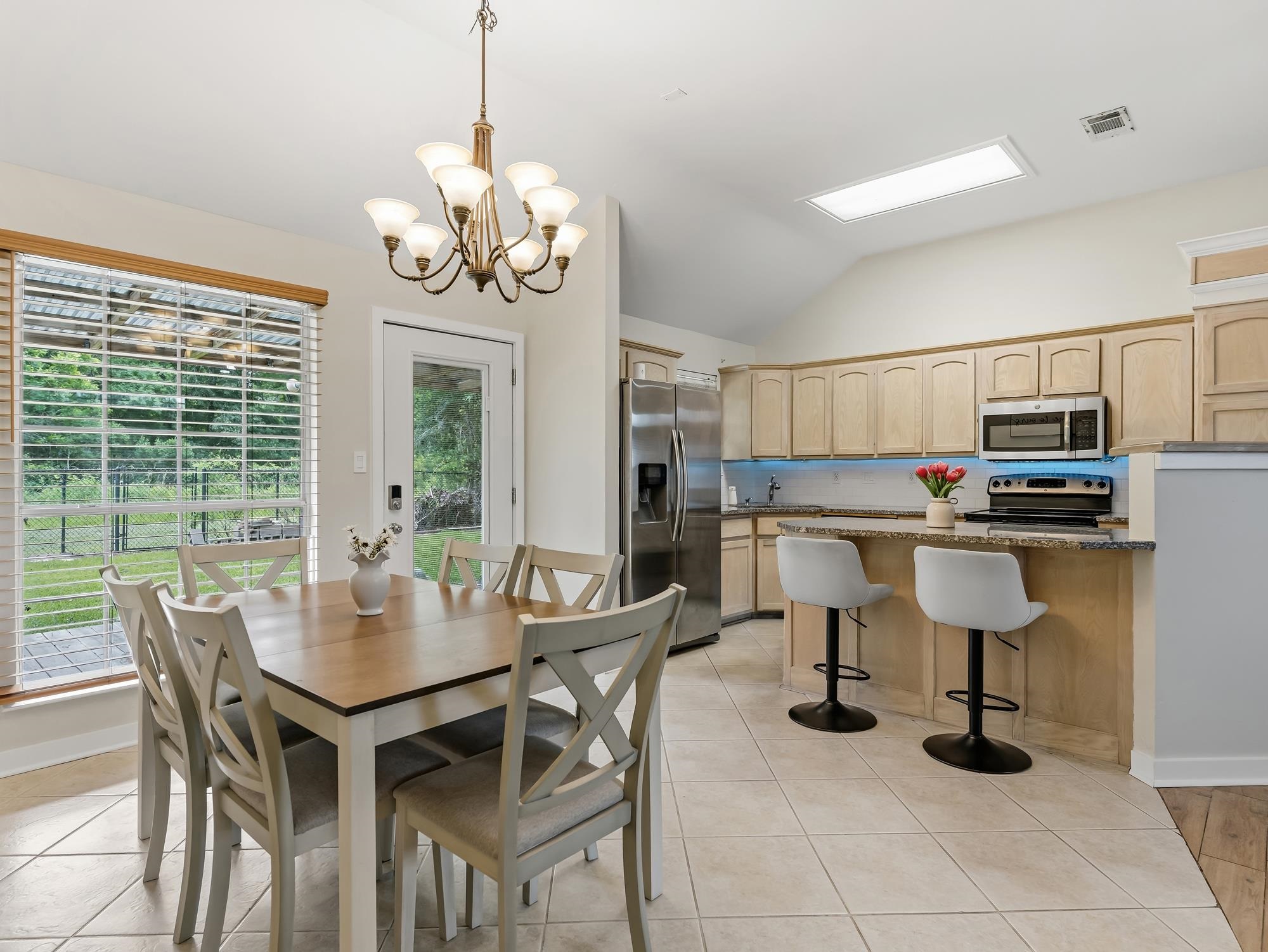 7250 Hidden Valley Drive Beaumont, TX 77708 - Photo 10 of 31