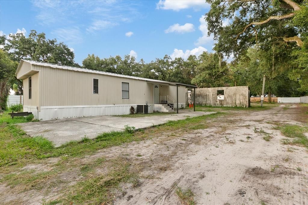 2102 Sydney Dover Road Dover, FL 33527 - Photo 11 of 38