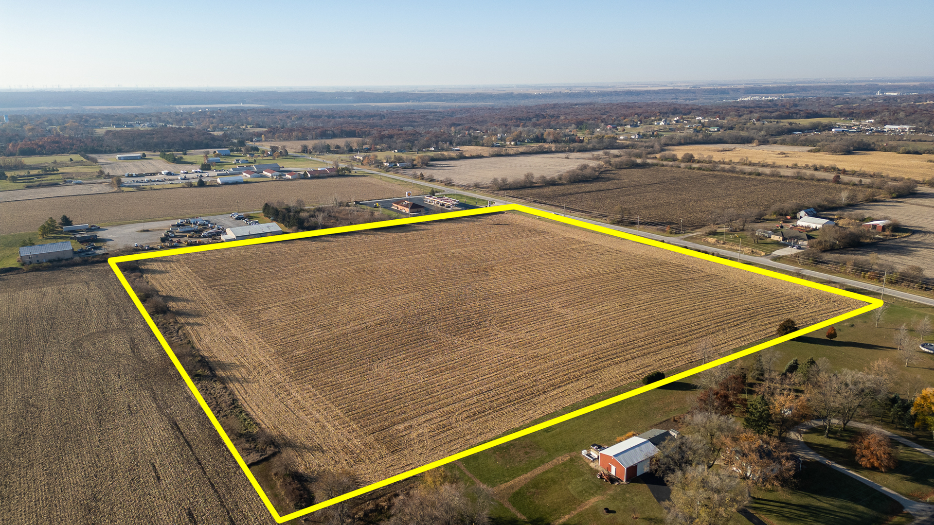 2945 East 24th Road Marseilles, IL 61341 - Photo 4 of 7 an outdoor view with a swimming pool
