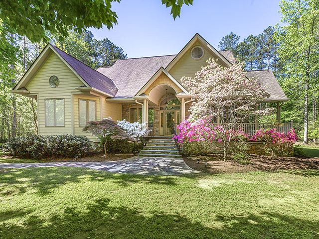 2 Highcross Court Raleigh, NC 27613 - Photo 1 of 28 Photo 1