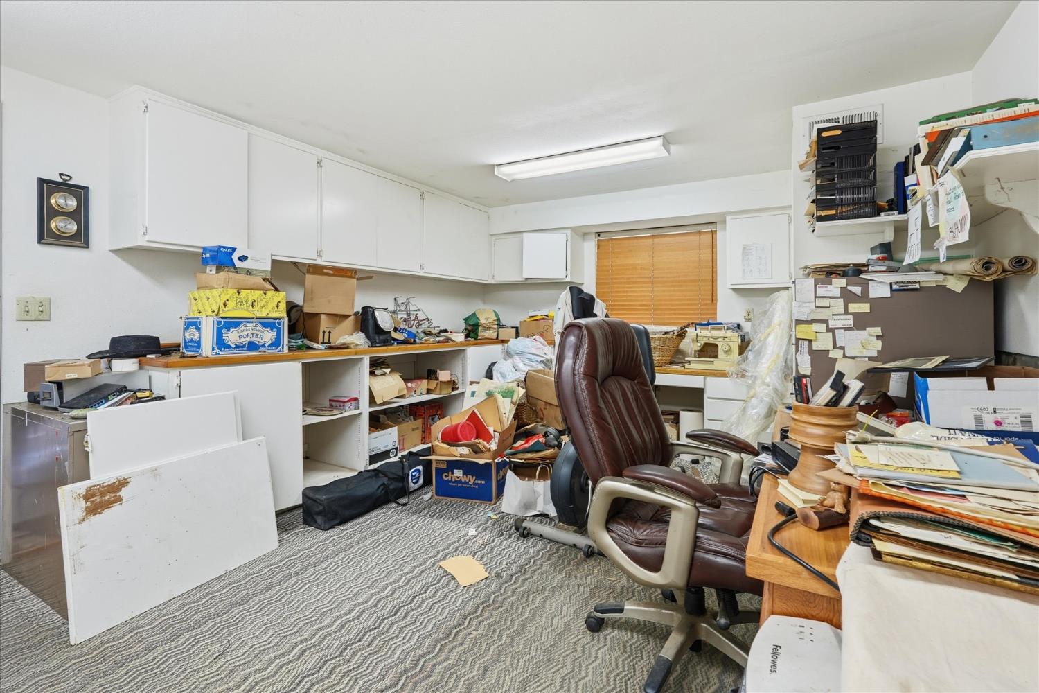 51590 Coyote Ridge Road Oakhurst, CA 93644 - Photo 38 of 49 a view of a room with gym equipment
