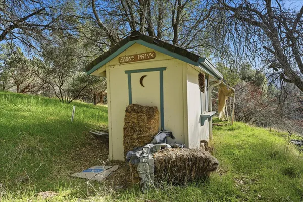 $385,000 | 51590 Coyote Ridge Road, Oakhurst, CA 93644