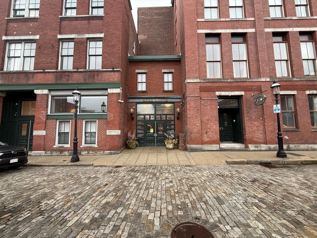172 Middle Street, Unit 209 Lowell, MA 01852 - Photo 2 of 7