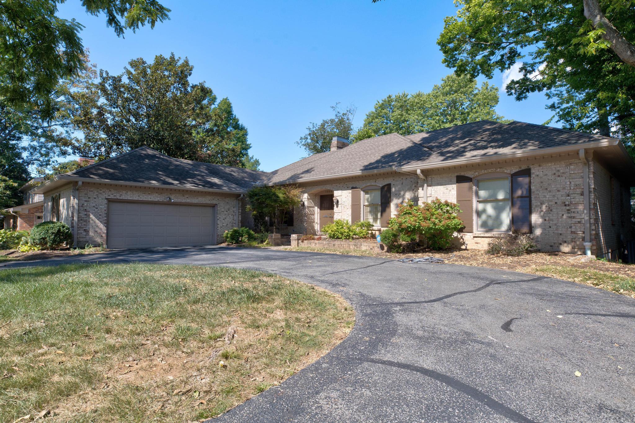 2008 Blairmore Road Lexington, KY 40502 - Photo 5 of 38 PWM29871_2_3