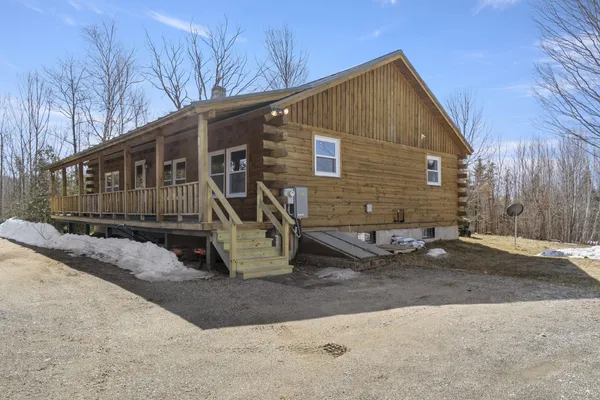 $379,500 | 300 Locke Hill Road, Starks, ME 04911