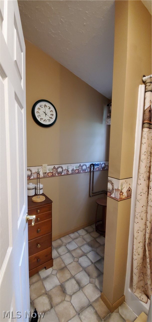 2051 Vesper Road Southwest Carrollton, OH 44615 - Photo 15 of 23 Gallery Image 15