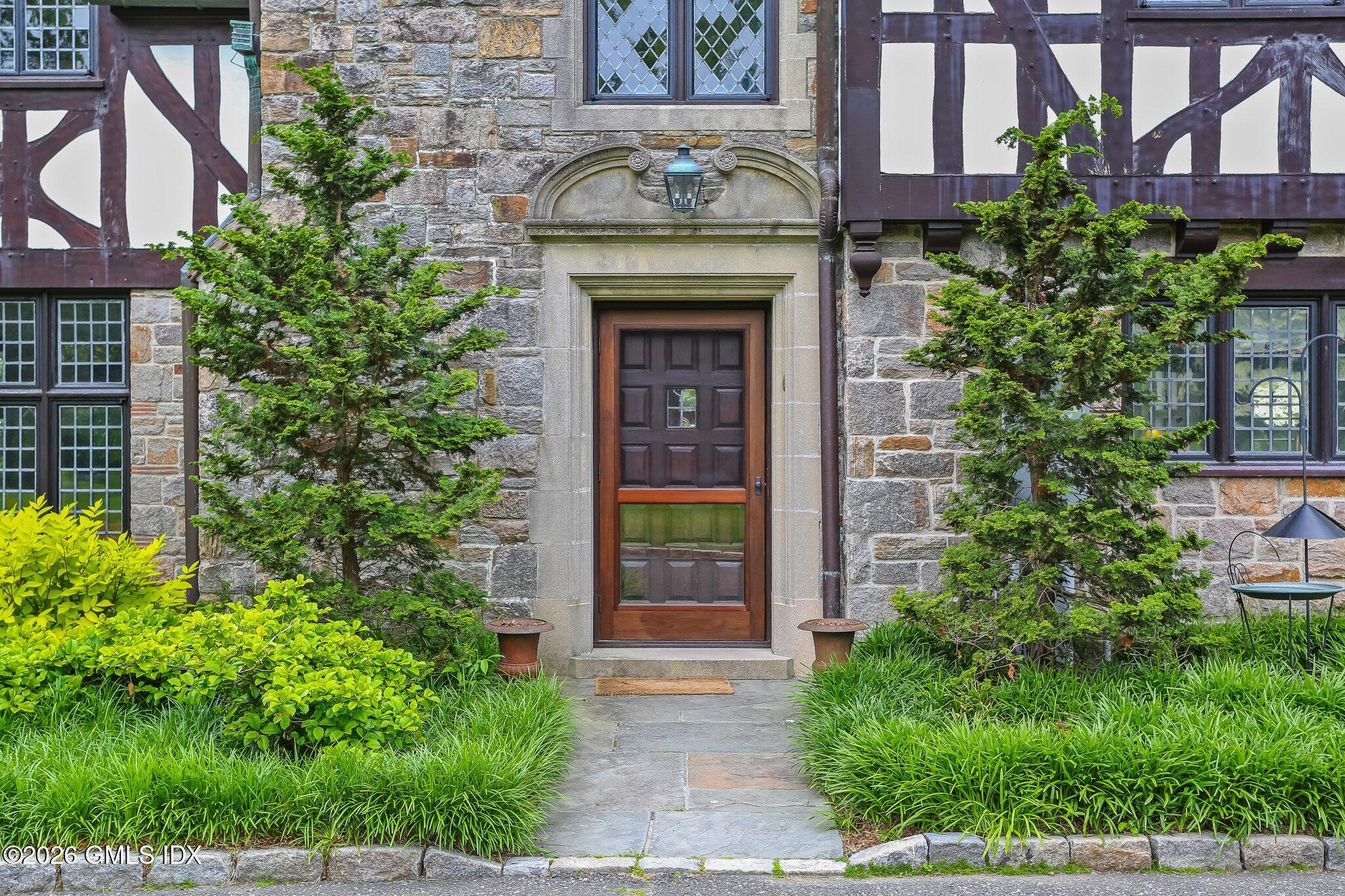 184 Stanwich Road Greenwich, CT 06830 - Photo 2 of 50 1-web-or-mls-184-stanwich-rd