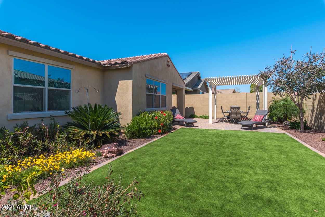 2565 North Springfield Street Buckeye, AZ 85396 - Photo 33 of 36 Backyard