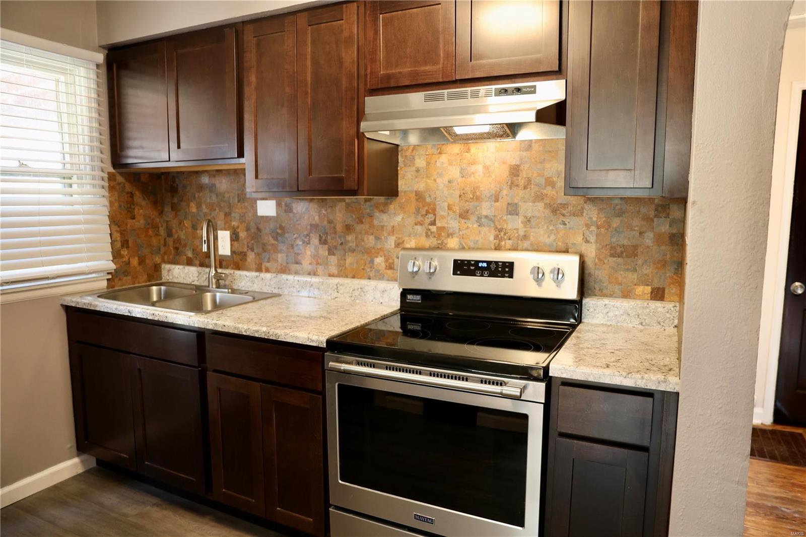 6325 Everett Drive St. Louis, MO 63134 - Photo 11 of 29