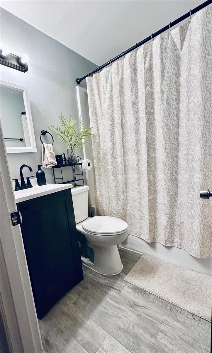 6325 Everett Drive St. Louis, MO 63134 - Photo 13 of 29