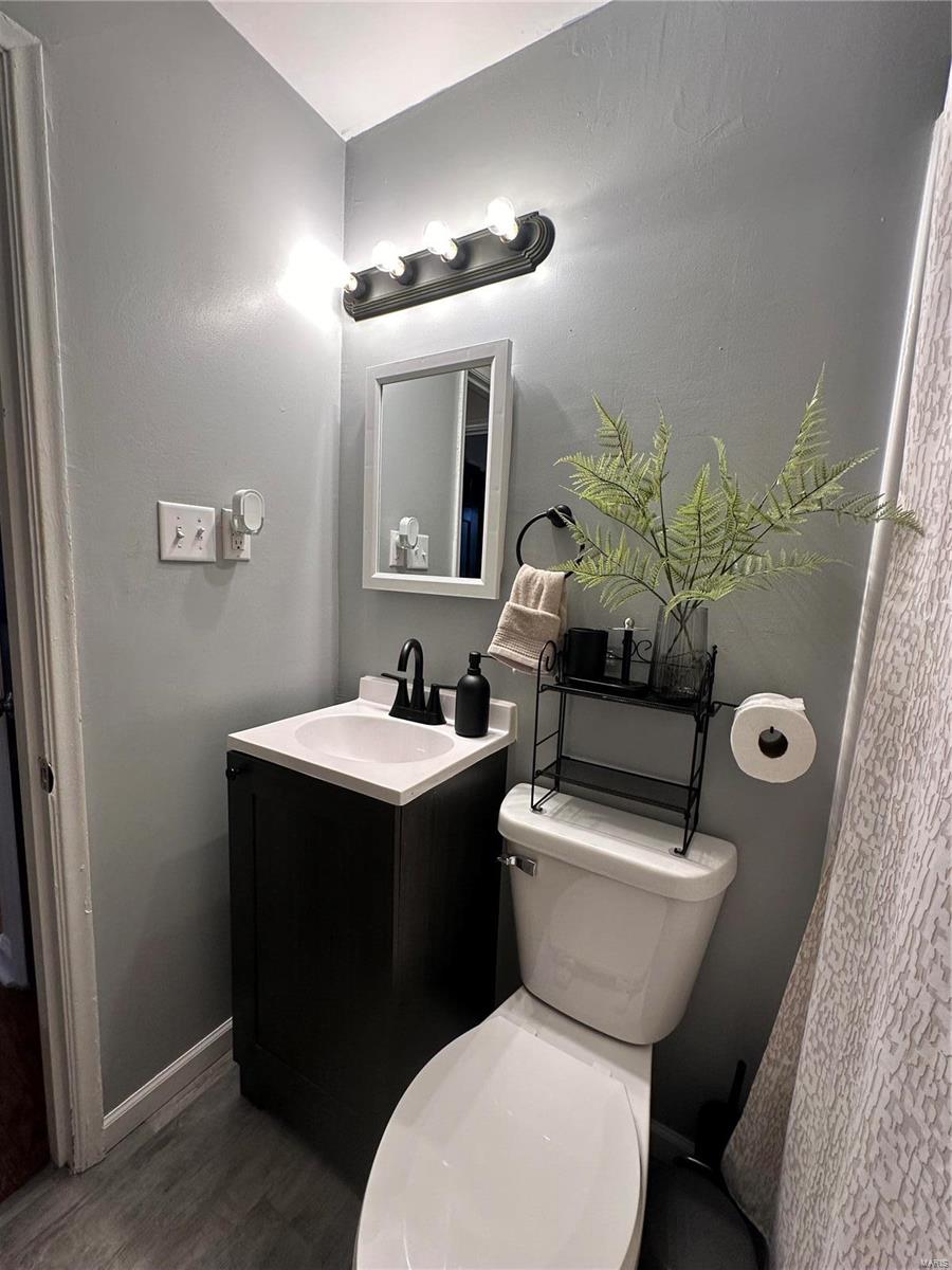 6325 Everett Drive St. Louis, MO 63134 - Photo 14 of 29