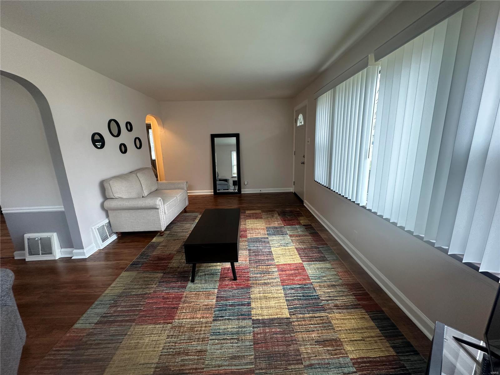 6325 Everett Drive St. Louis, MO 63134 - Photo 7 of 29