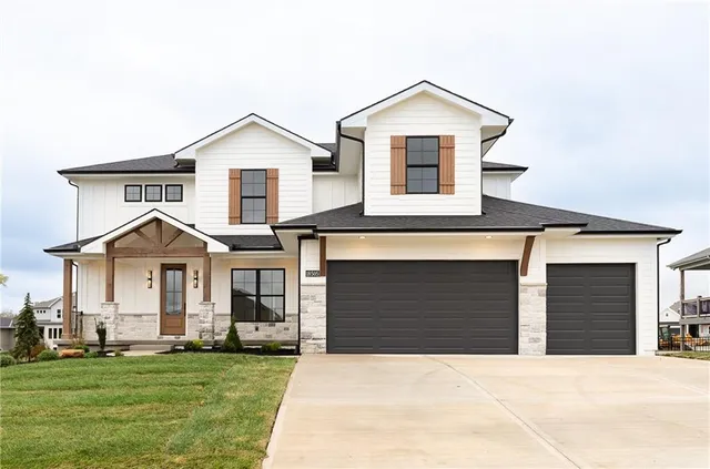 $799,000 | 18505 Mohawk Lane, Overland Park, KS 66085