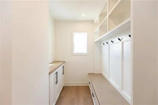 $794,000 | 18505 Mohawk Lane, Overland Park, KS 66085