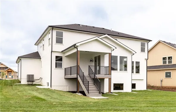 $794,000 | 18505 Mohawk Lane, Overland Park, KS 66085
