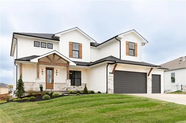 $799,000 | 18505 Mohawk Lane, Overland Park, KS 66085