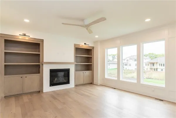 $794,000 | 18505 Mohawk Lane, Overland Park, KS 66085