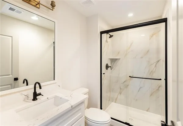 $794,000 | 18505 Mohawk Lane, Overland Park, KS 66085