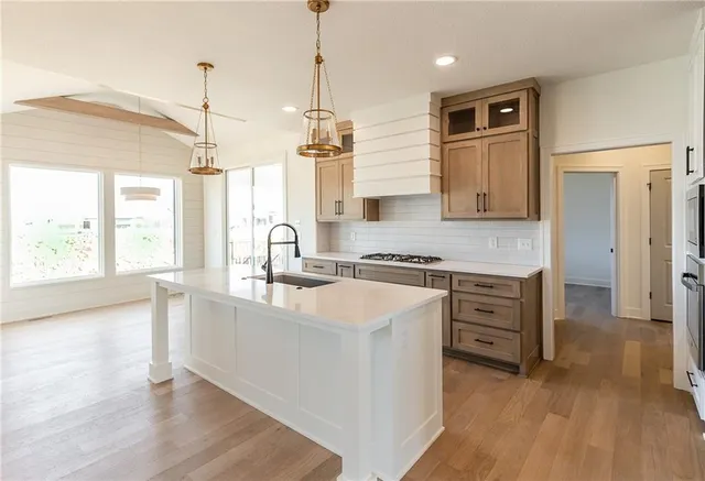 $799,000 | 18505 Mohawk Lane, Overland Park, KS 66085