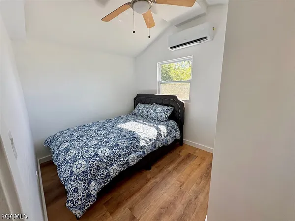 $1,300 | 5675 Pine Island Road, St. James City, FL 33956
