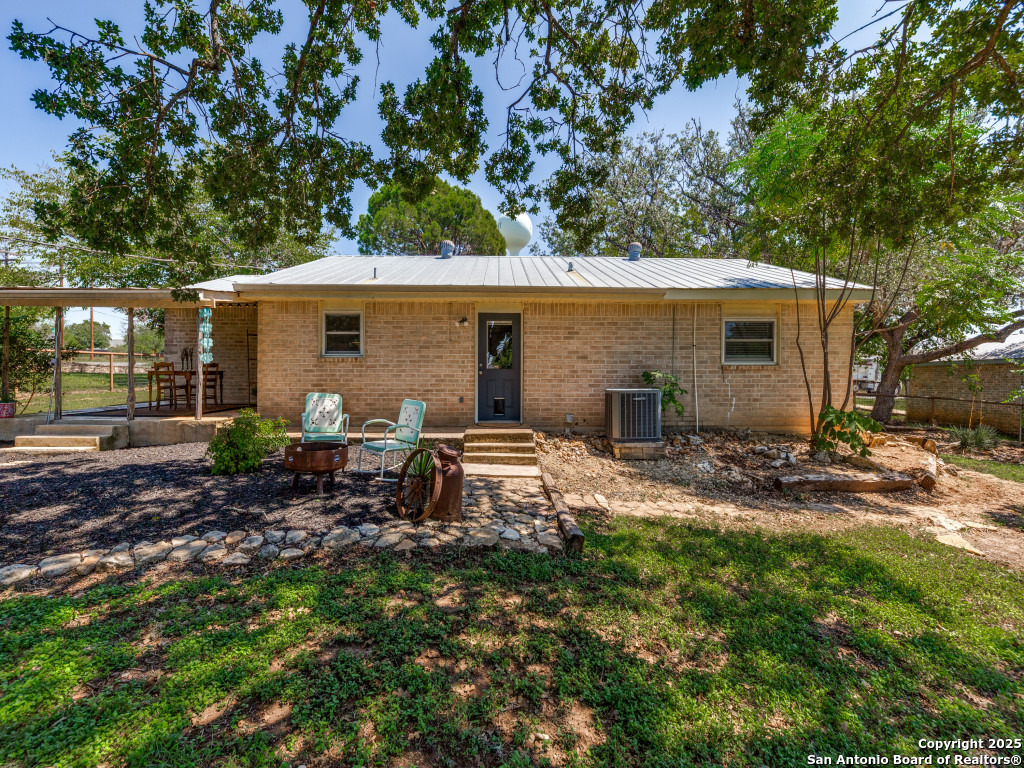 710 Fifth Street Comfort, TX 78013 - Photo 27 of 34