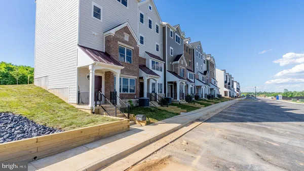 $1,850 | 968 Orchard Ridge Place, Unit 104B, Woodstock, VA 22664