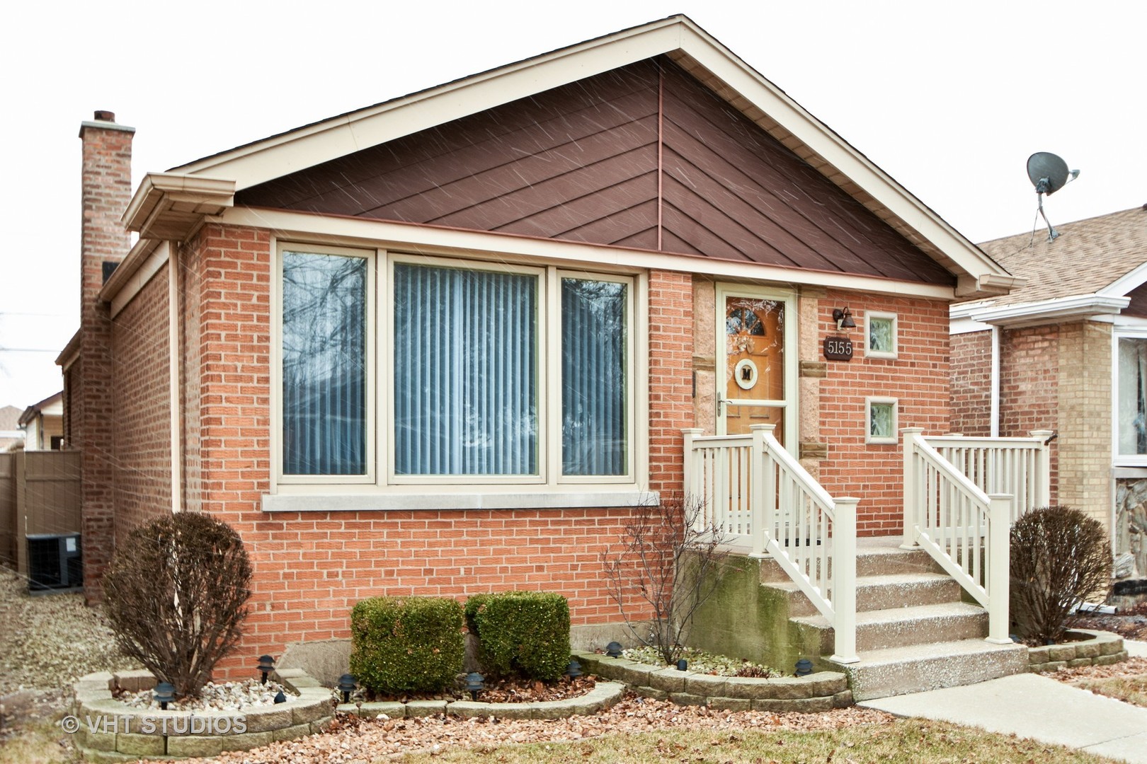 5155 South Mobile Avenue Chicago, IL 60638 - Photo 1 of 10 a front view of a house