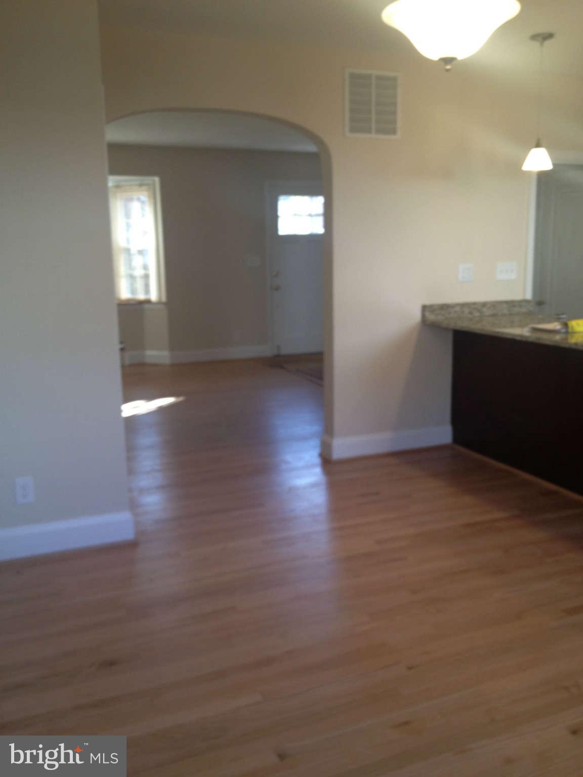 306 Murdock Road Baltimore, MD 21212 - Photo 3 of 13 Dining Room