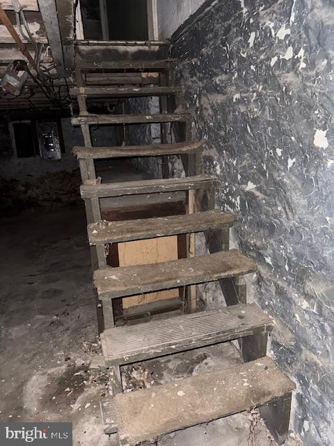 528 South Catherine Street Baltimore, MD 21223 - Photo 12 of 12 a view of statue in a room