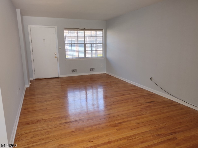800 Old Springfield Avenue, Unit 19 Summit, NJ 07901 - Photo 3 of 25