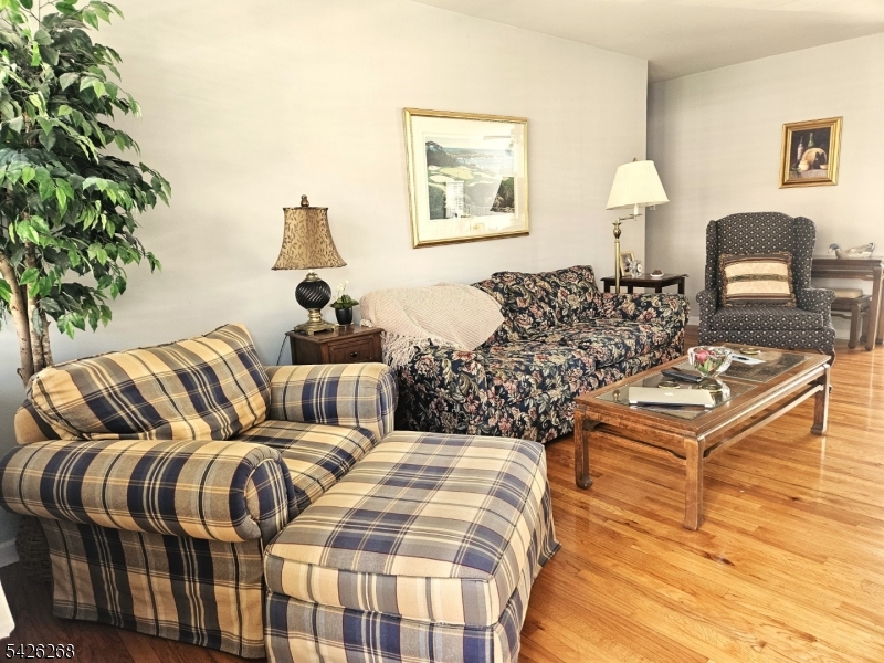 800 Old Springfield Avenue, Unit 19 Summit, NJ 07901 - Photo 4 of 25