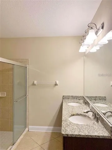 $2,800 | 7833 Tuscany Woods Drive, Tampa, FL 33647