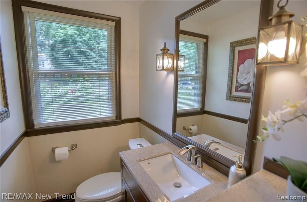 28620 Westerleigh Road Farmington Hills, MI 48334 - Photo 14 of 23