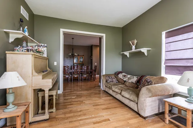 $238,000 | 416 Galena Avenue, Warren, IL 61087