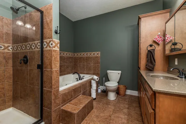 $238,000 | 416 Galena Avenue, Warren, IL 61087