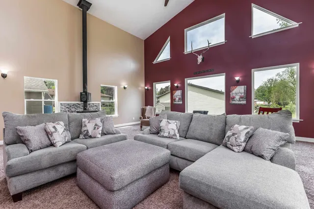 $238,000 | 416 Galena Avenue, Warren, IL 61087