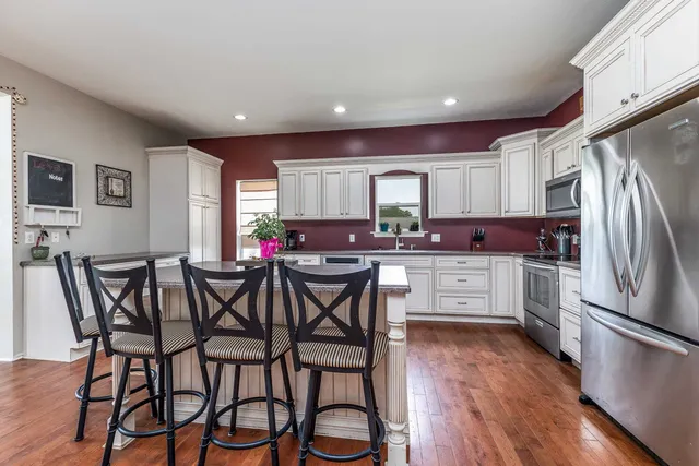 $238,000 | 416 Galena Avenue, Warren, IL 61087