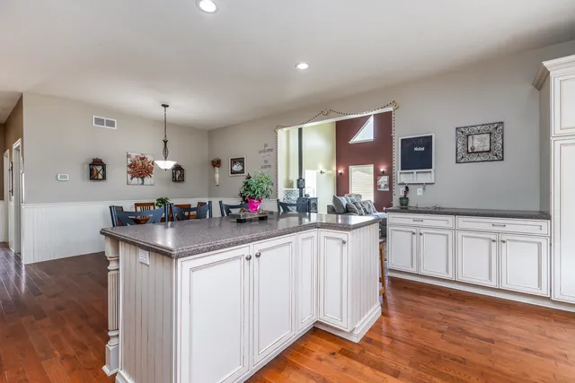 $238,000 | 416 Galena Avenue, Warren, IL 61087