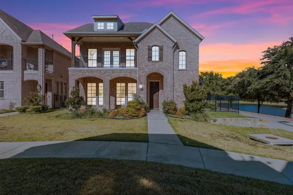 $3,000 | 516 Renaissance Lane, Irving, TX 75060