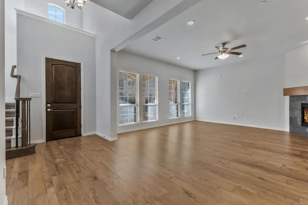 $3,000 | 516 Renaissance Lane, Irving, TX 75060