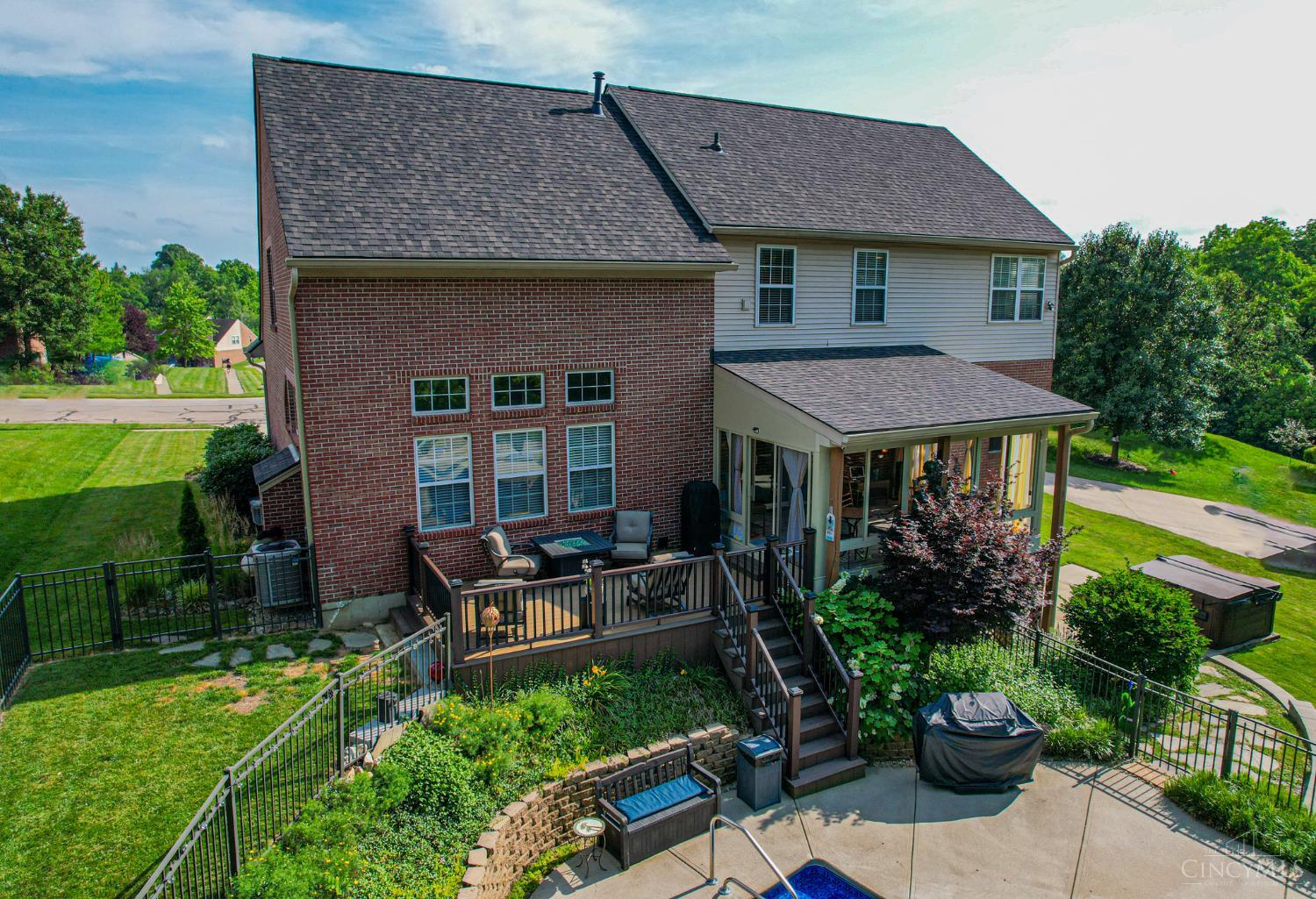 5945 Brierly Ridge Drive Cincinnati, OH 45247 - Photo 9 of 56