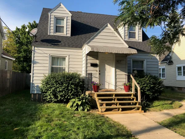 $298,500 | 917 Humbolt Street Southeast, Grand Rapids, MI 49507