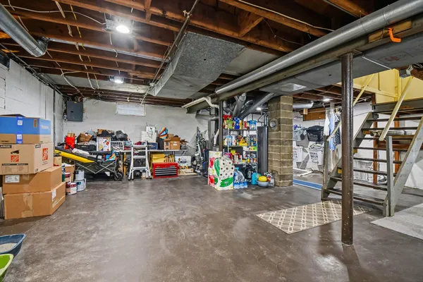 $298,500 | 917 Humbolt Street Southeast, Grand Rapids, MI 49507
