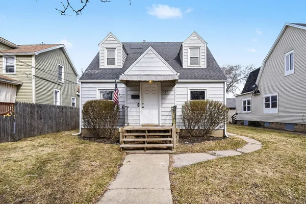 $298,500 | 917 Humbolt Street Southeast, Grand Rapids, MI 49507