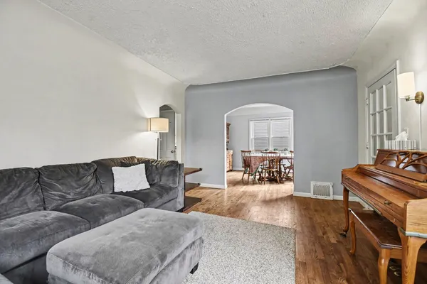 $298,500 | 917 Humbolt Street Southeast, Grand Rapids, MI 49507