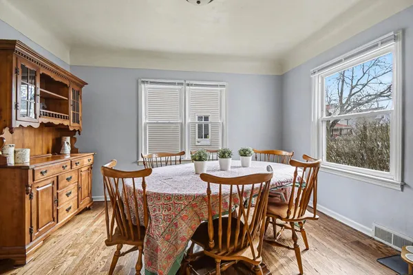 $298,500 | 917 Humbolt Street Southeast, Grand Rapids, MI 49507