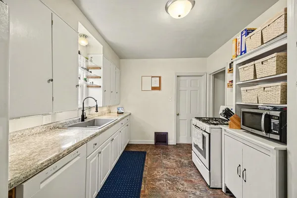 $298,500 | 917 Humbolt Street Southeast, Grand Rapids, MI 49507