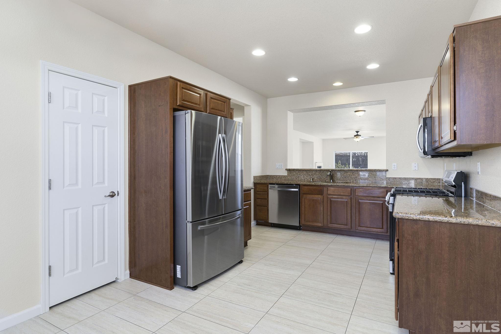 560 Needles Court Reno, NV 89521 - Photo 11 of 27 Photo 11